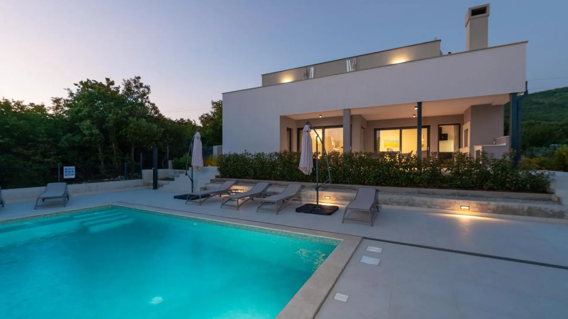 Villa Alba Diminici 0*,